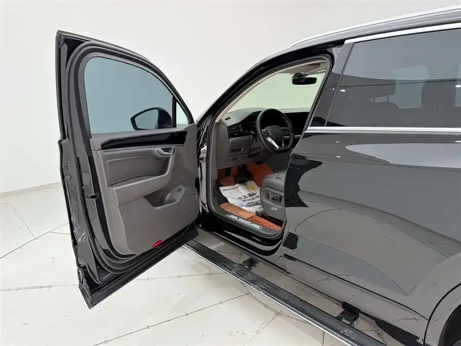 Volkswagen Touareg Touareg 2023 2.0TSI Ruishang Edition 2024 — миниатюра 4
