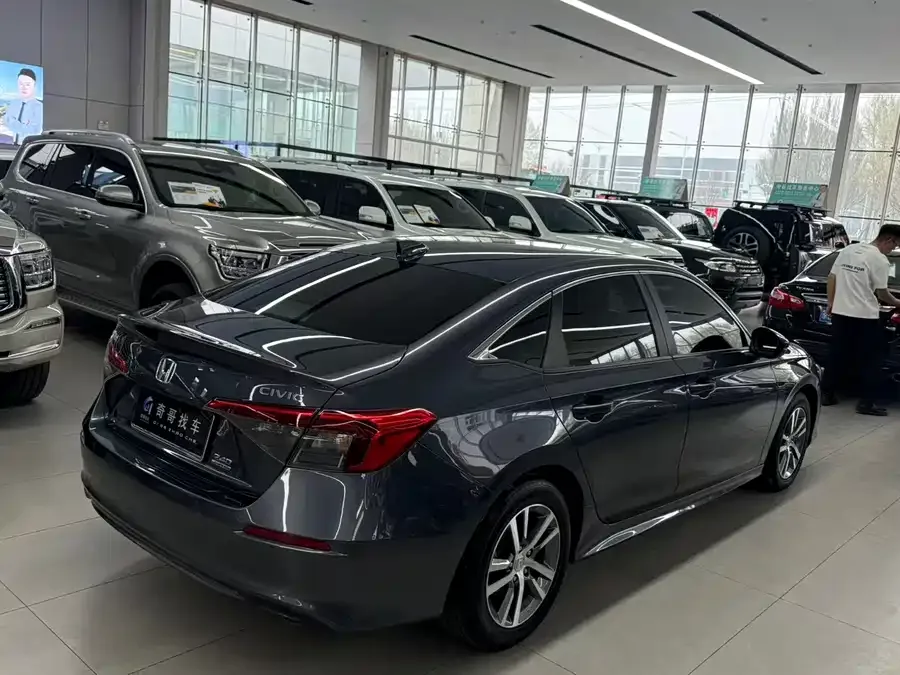 Honda CIVIC 2022 Civic 240TURBO CVT Dynamic Edition 2022 — миниатюра 2