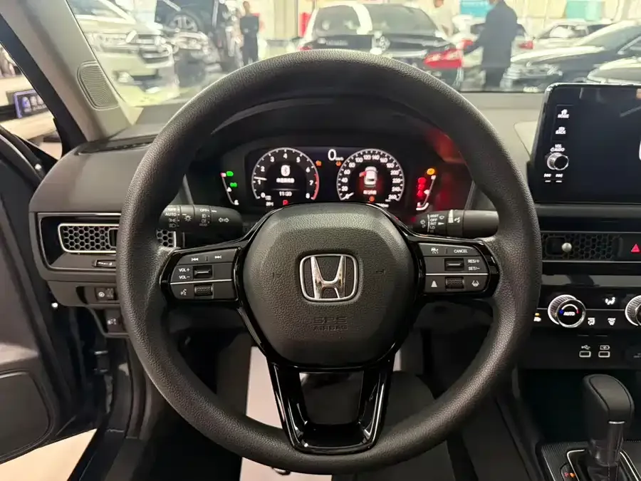 Honda CIVIC 2022 Civic 240TURBO CVT Dynamic Edition 2022 — миниатюра 3