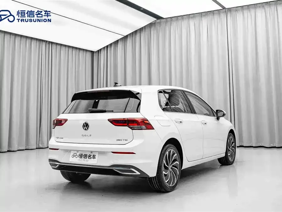 Volkswagen golf Golf 2023 280TSI DSG Pro 2023 — миниатюра 2