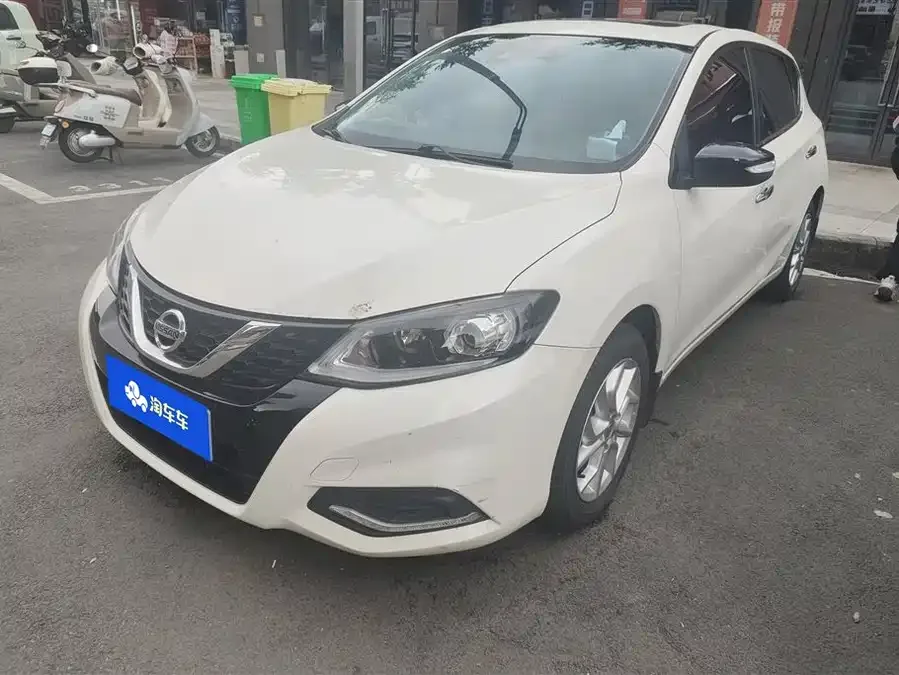 Nissan Tiida Tiida 2021 1.6L CVT Smart Travel Edition 2022 — фото 1, купить с доставкой в Москву