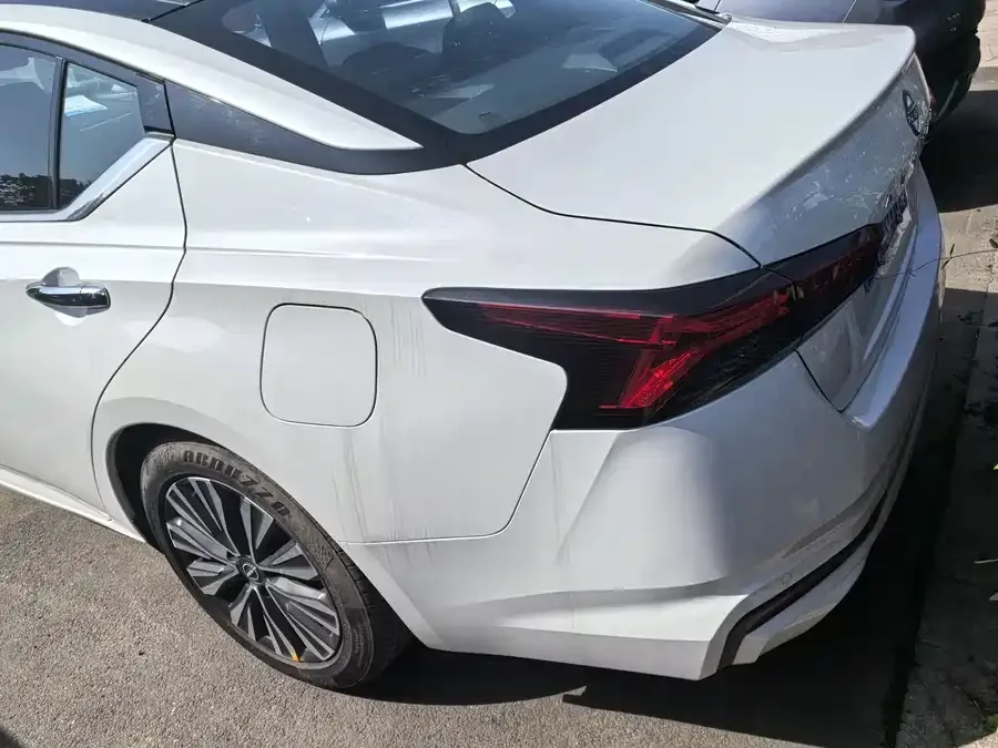 Nissan Altima 2022 Teana 2.0L XL-TLS Enjoy Edition 2023 — миниатюра 3