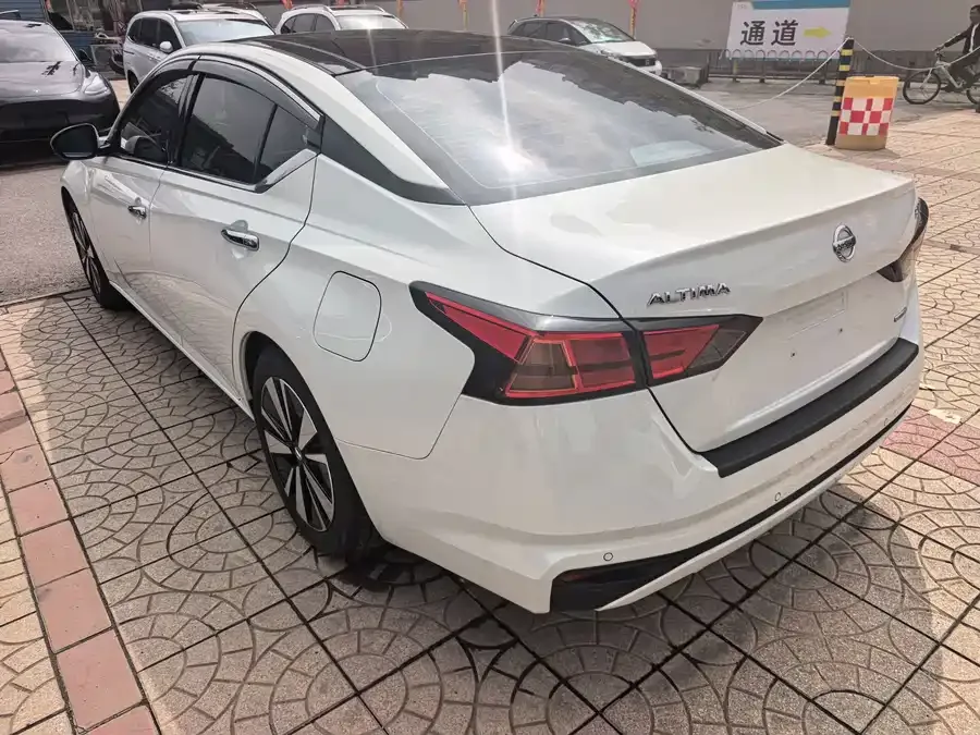 Nissan Altima Teana 2021 2.0L XL Comfort Edition 2022 — миниатюра 5