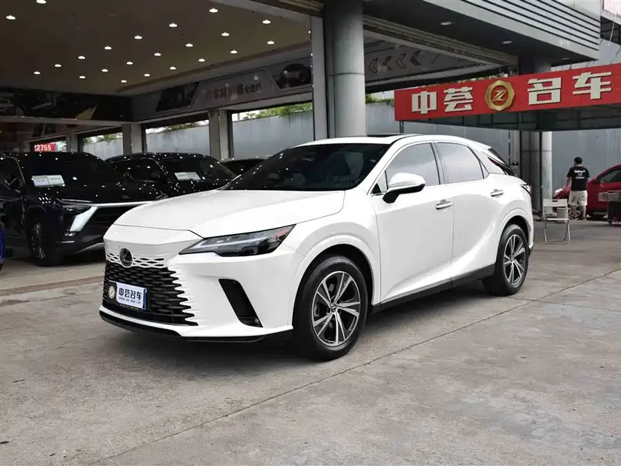 Lexus RX 2023