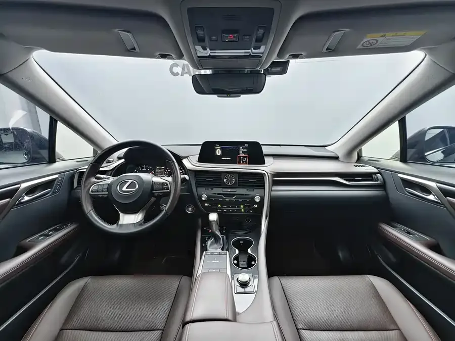 Lexus RX 2020 facelift 300 two-wheel drive comfort version 2022 — миниатюра 4