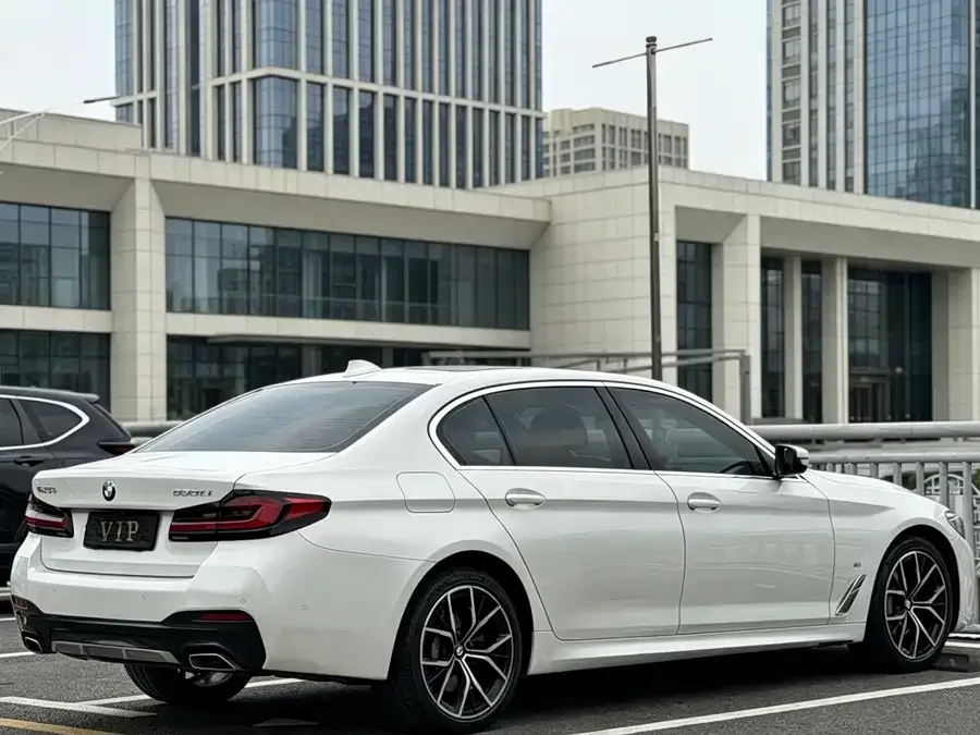 BMW 5 Series BMW 5 Series 2022 530Li Exclusive M Sport Package 2022 — миниатюра 3