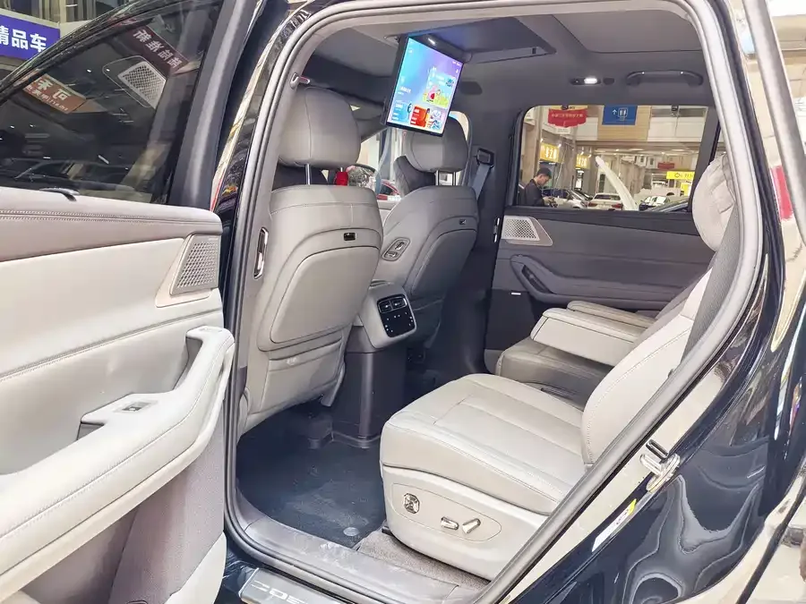 BYD N8L Denza N8L 2025 Flagship Model 2025 — миниатюра 4