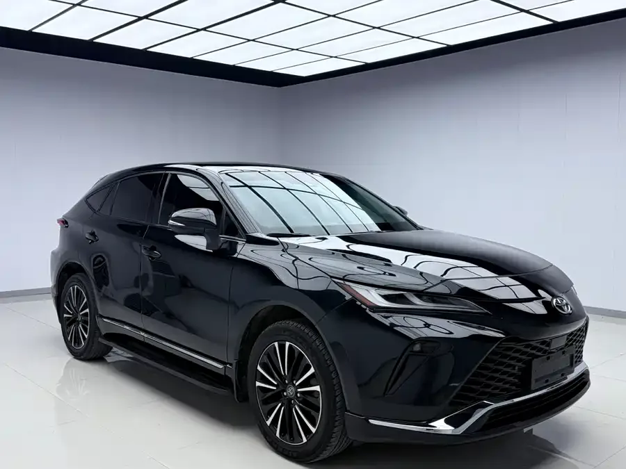 Toyota Venza Venza 2022 2.0L CVT 2WD Premium Edition 2023 — миниатюра 3