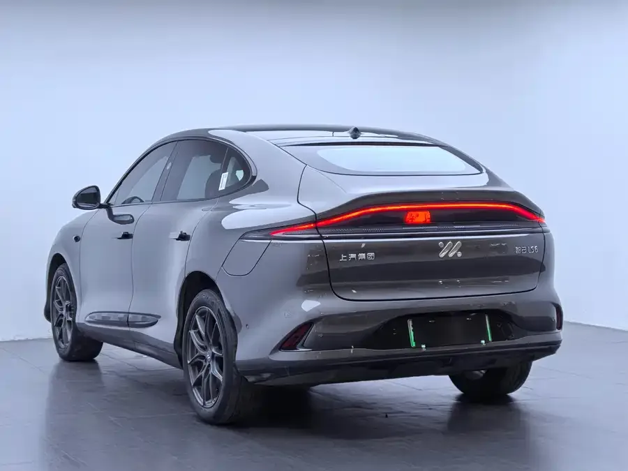 IM Motors LS6 Zhiji LS6 2025 Linglizard Intelligent Driving Edition 2025 — миниатюра 2