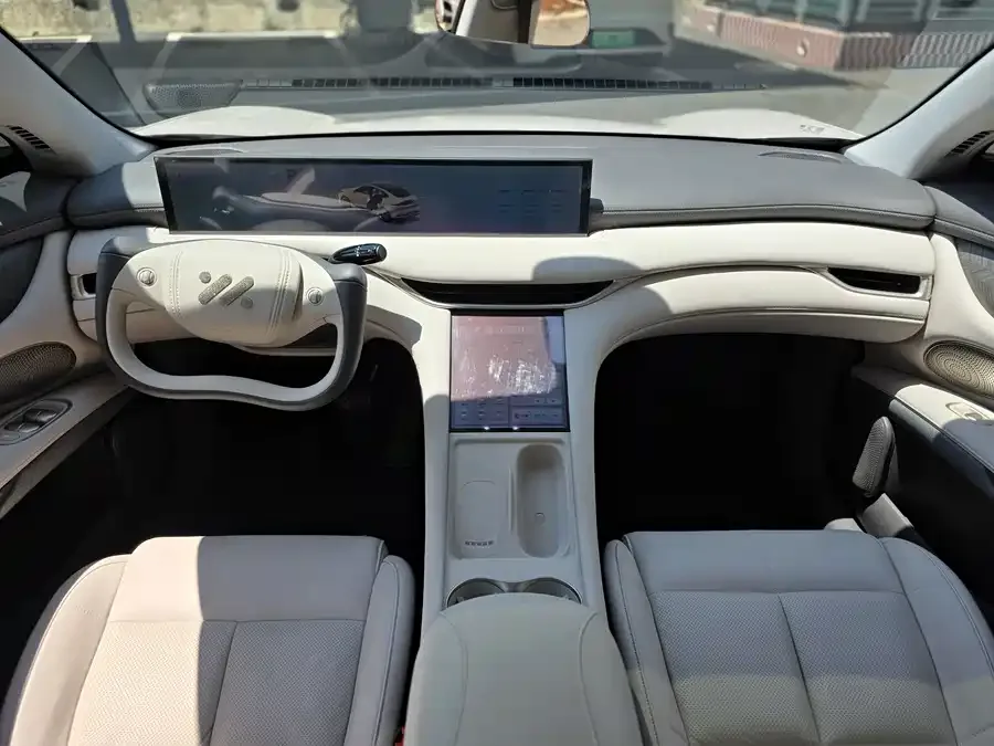 IM Motors LS6 Zhiji LS6 2025 Linglizard Intelligent Driving Edition 2025 — миниатюра 3