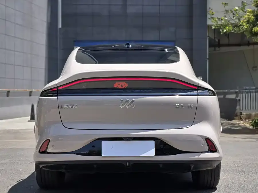 IM Motors LS6 Zhiji LS6 2025 Linglizard Intelligent Driving Edition 2025 — миниатюра 5