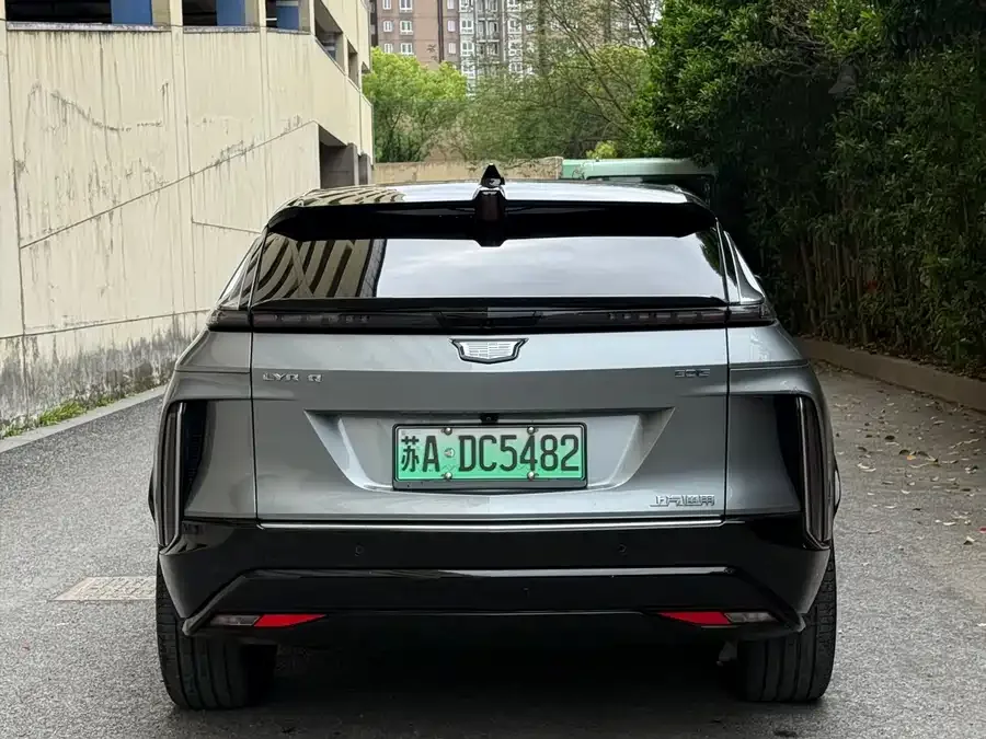 Cadillac IQ Ruige IQ Ruige 2022 rear-wheel drive long-range luxury version 2023 — миниатюра 2