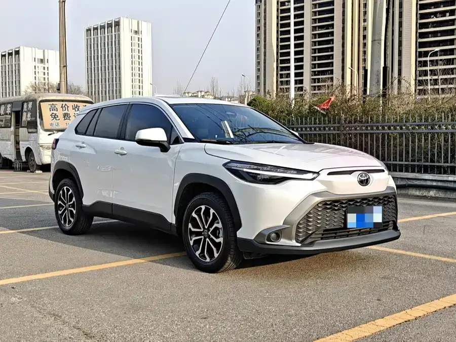 Toyota Frontlander Fenglanda 2024 2.0L CVT Luxury Edition 2024 — миниатюра 3