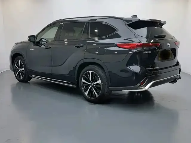 Toyota Crown Land Crown Land 2022 2.5L HEV 4WD Premium Edition 2022 — миниатюра 4