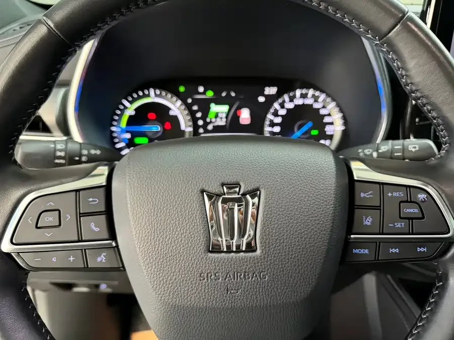 Toyota Crown Land Crown Land 2022 2.5L HEV 4WD Deluxe Edition 2022 — миниатюра 2