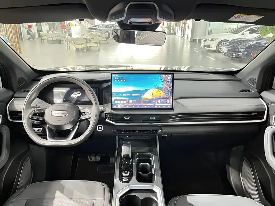 Geely Haoyue L Haoyue L 2026 1.5TD DCT Happy 7-Seater 2025 — миниатюра 2