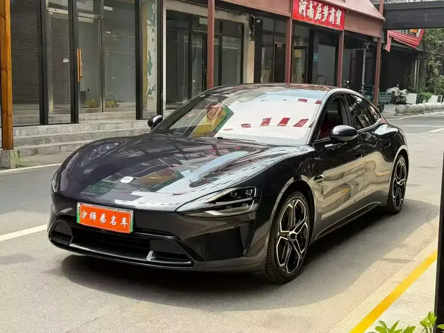 Xiaomi SU7 2025