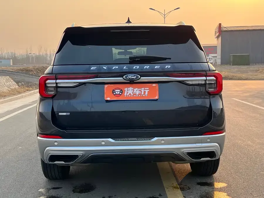 Ford Explorer Explorer 2023 EcoBoost 285 4WD Fashion Plus Edition 6 Seaters 2023 — миниатюра 2