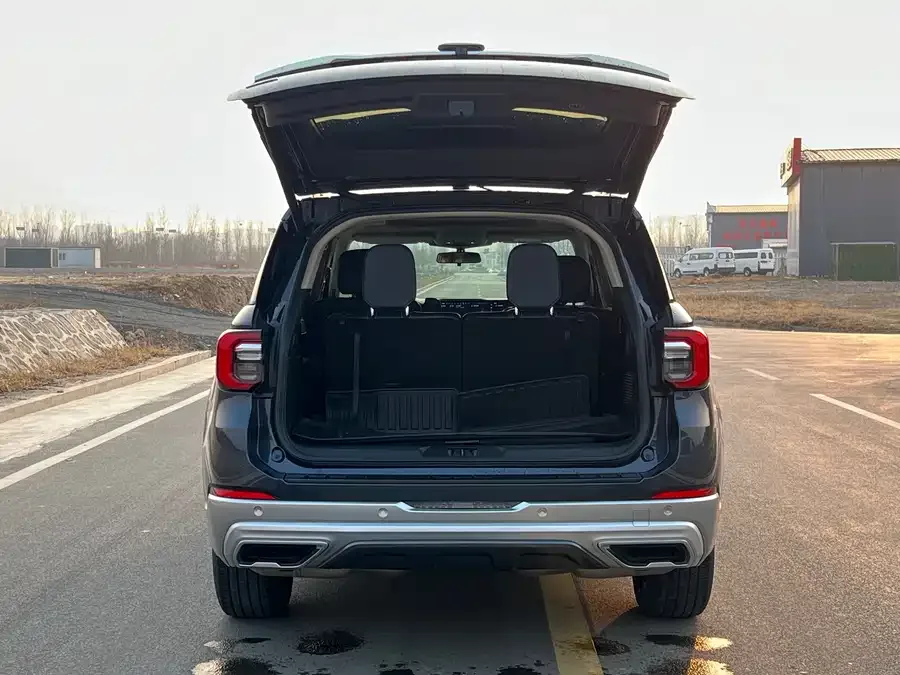 Ford Explorer Explorer 2023 EcoBoost 285 4WD Fashion Plus Edition 6 Seaters 2023 — миниатюра 5