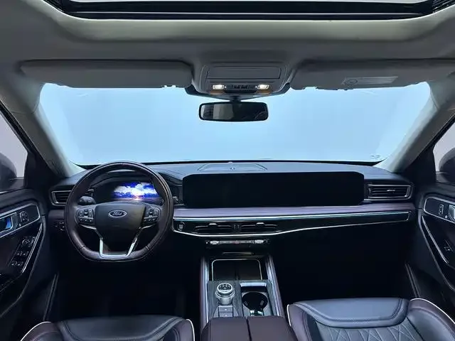 Ford Explorer Explorer 2023 EcoBoost 285 4WD Titanium Edition 7 Seaters 2023 — миниатюра 3