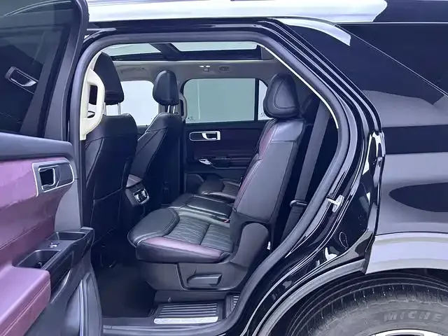 Ford Explorer Explorer 2023 EcoBoost 285 4WD Titanium Edition 7 Seaters 2023 — миниатюра 4