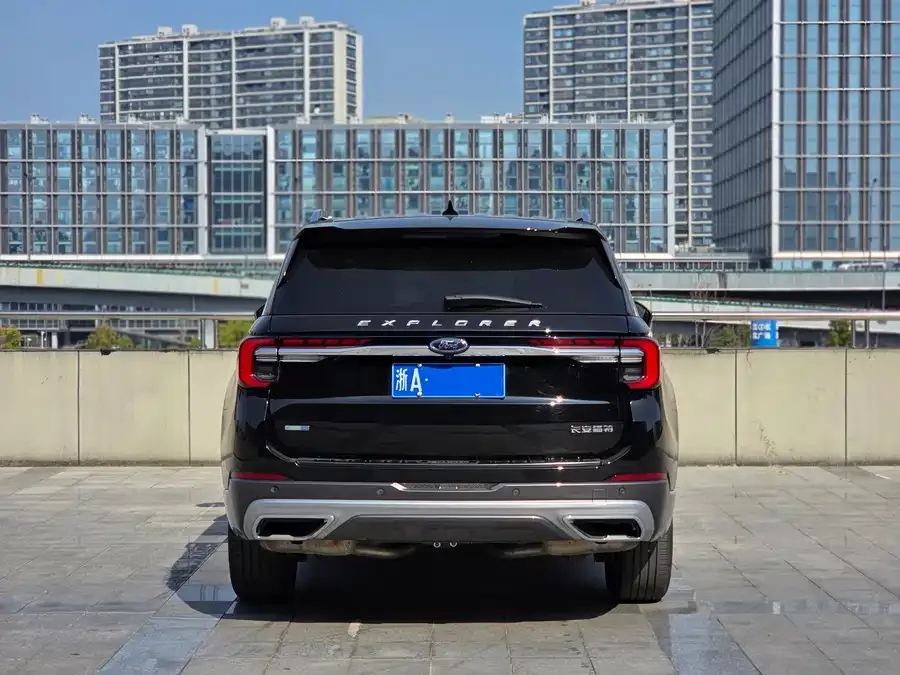Ford Explorer Explorer 2023 EcoBoost 285 4WD Fashion Plus Edition 7 Seaters 2024 — миниатюра 2
