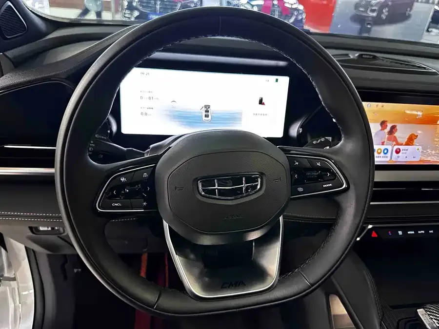 Geely Monjaro Xingyue L 2025 2.0TD Automatic Cloud Edition 2025 — миниатюра 3