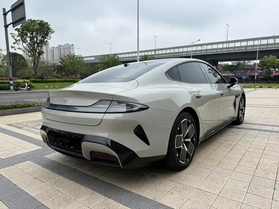 Xiaomi SU7 Xiaomi SU7 2024 rear-wheel drive long-range smart driving version 2025 — миниатюра 4