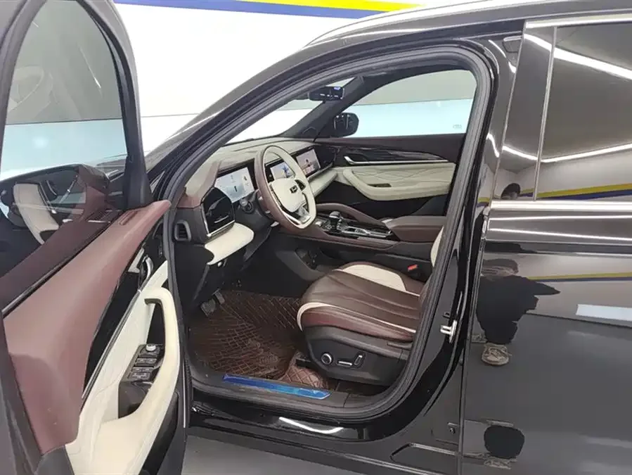 Geely Monjaro Xingyue L 2024 2.0TD High Power Automatic 2WD Yunqi Edition 2025 — миниатюра 3