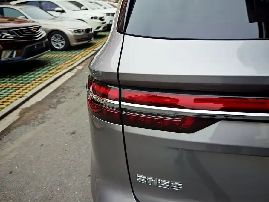Geely Monjaro Xingyue L 2025 Dongfangyao 2.0TD Automatic Star-gazing Edition 2024 — миниатюра 5