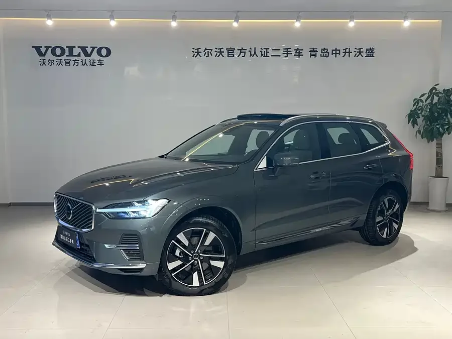 Volvo XC60 2026 B5 4WD Zhiyuan Luxury Edition 2025 — фото 1, купить с доставкой в Москву