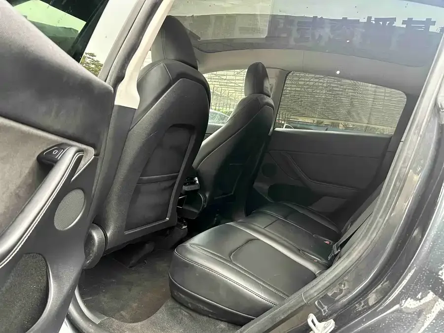 Tesla Model Y Model Y 2022 facelift rear-wheel drive version 2022 — миниатюра 2