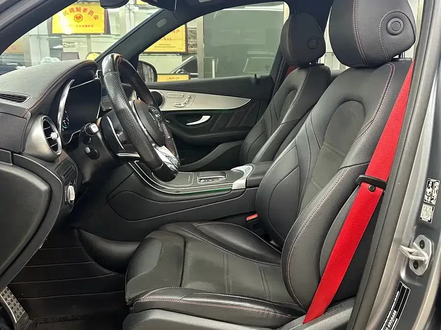 Mercedes-Benz GLC AMG Mercedes-Benz GLC AMG 2022 AMG GLC 43 4MATIC 2022 — миниатюра 3