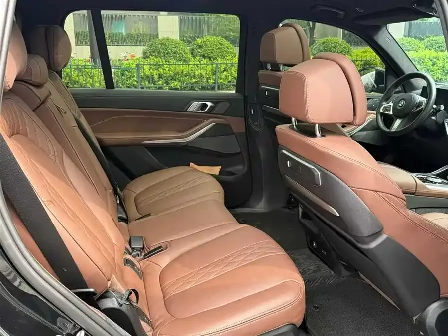 BMW X7 2024 xDrive40i Exclusive M Sport Package 2024 — миниатюра 3
