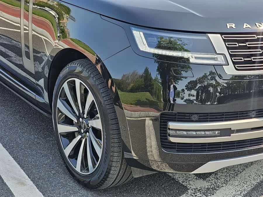 Land Rover Range Rover Range Rover 2023 3.0 L6 400PS Seven-seat Extended Edition 2024 — миниатюра 3