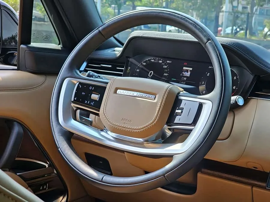 Land Rover Range Rover Range Rover 2023 3.0 L6 400PS Seven-seat Extended Edition 2024 — миниатюра 5