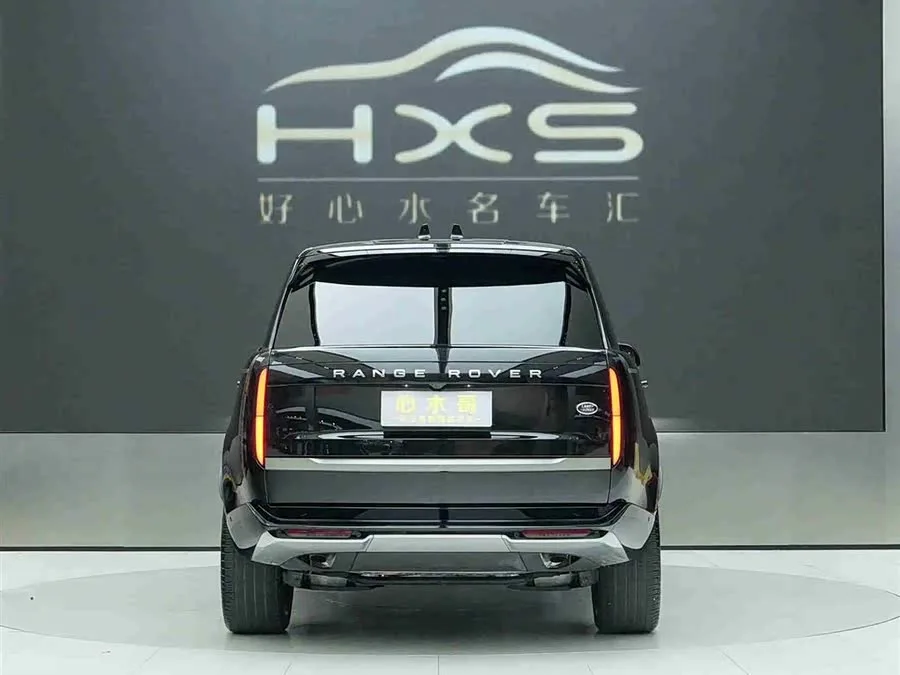 Land Rover Range Rover Range Rover 2024 3.0 L6 400PS Grand Extended Edition 7 Seaters 2024 — миниатюра 2