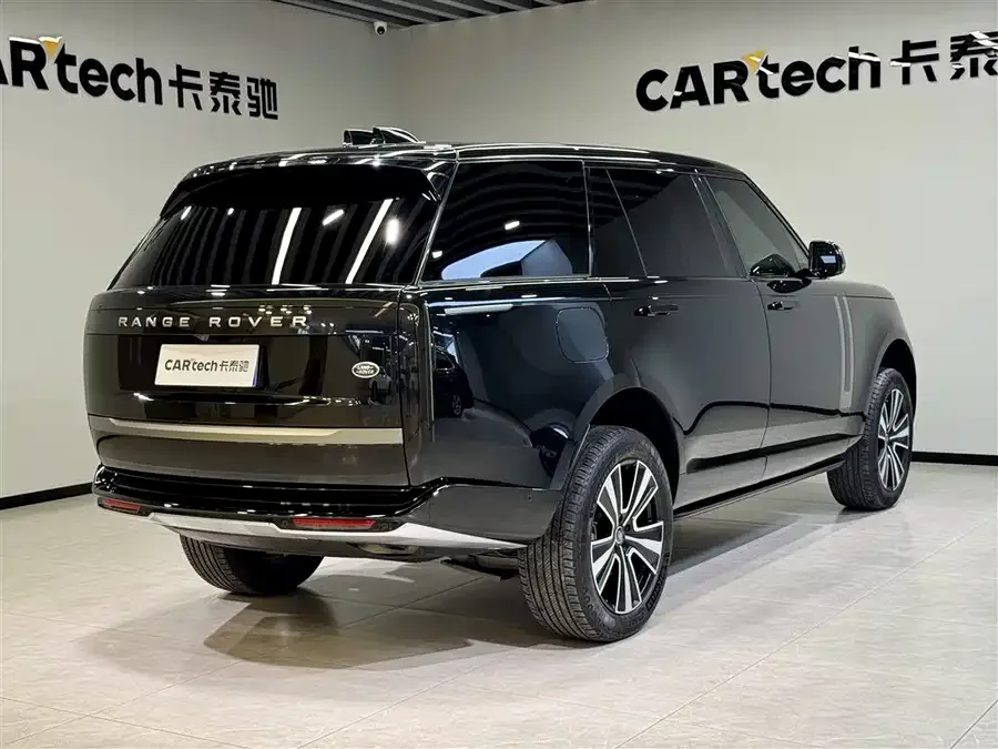 Land Rover Range Rover Range Rover 2024 3.0 L6 400PS Grand Extended Edition 7 Seaters 2024 — миниатюра 2