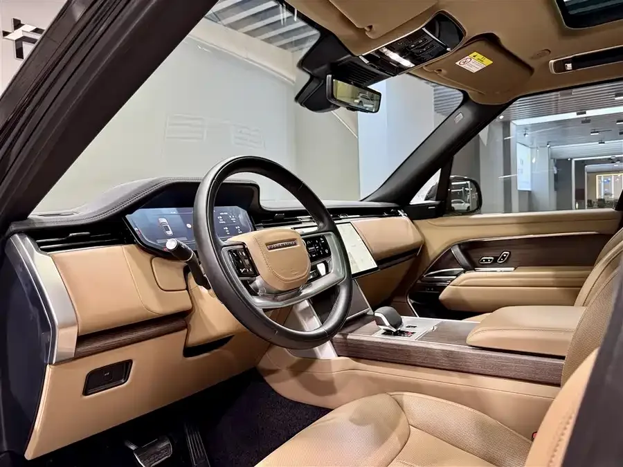 Land Rover Range Rover Range Rover 2024 3.0 L6 400PS Grand Extended Edition 7 Seaters 2024 — миниатюра 4