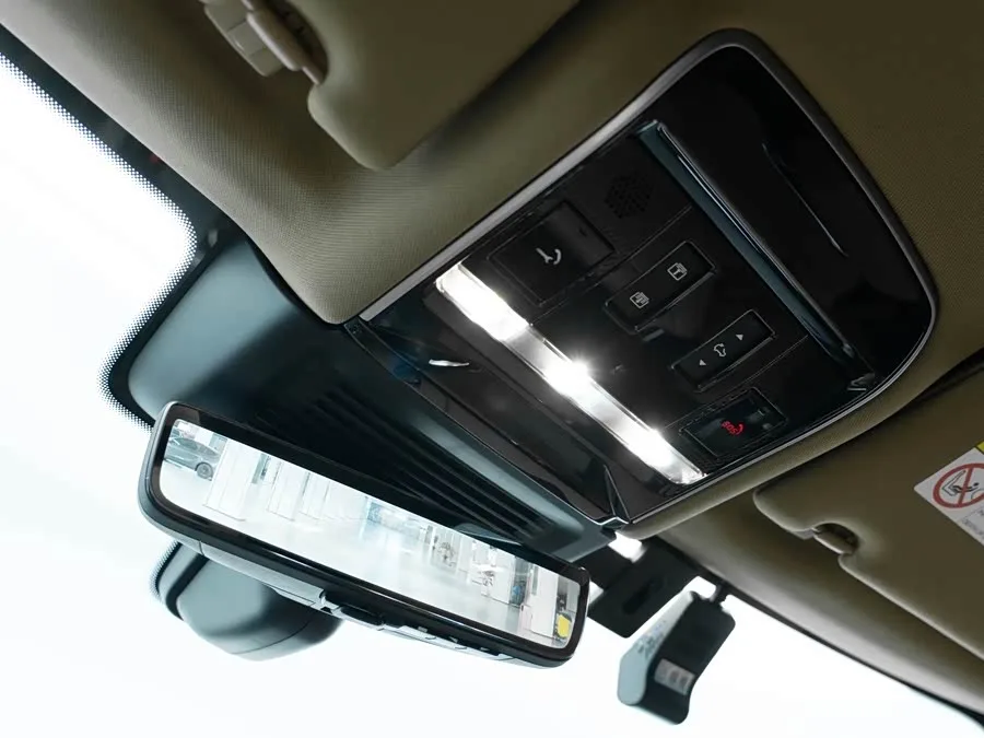Land Rover Range Rover Range Rover 2023 3.0 L6 400PS Genesis Extended Edition 2023 — миниатюра 5