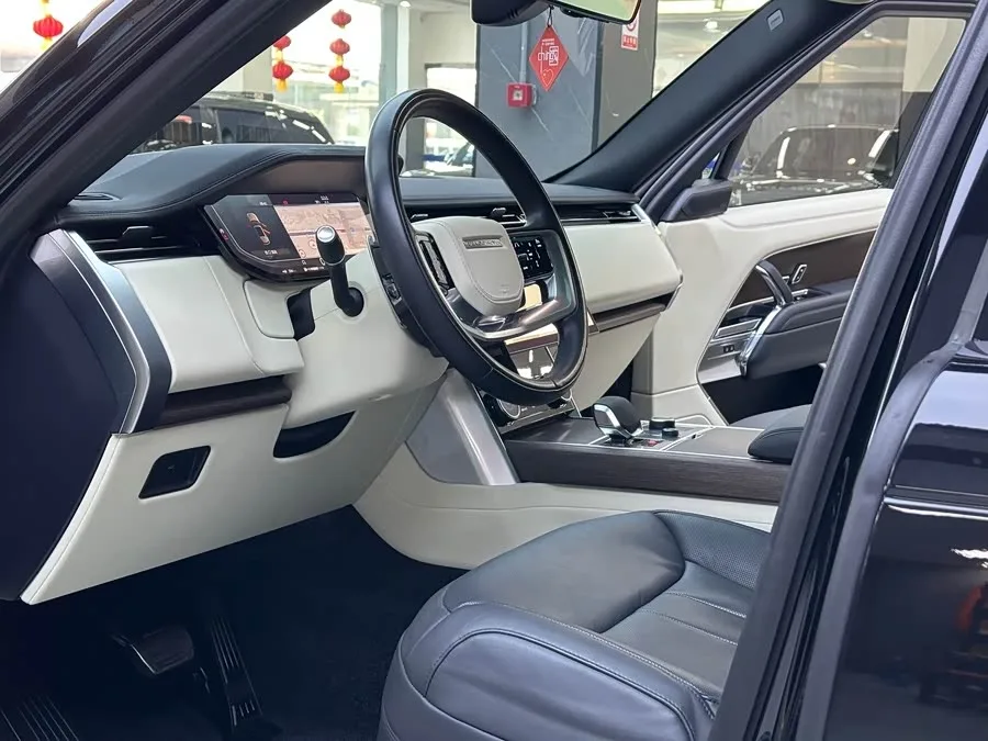 Land Rover Range Rover Range Rover 2023 3.0 L6 400PS Seven-seat Extended Edition 2023 — миниатюра 2