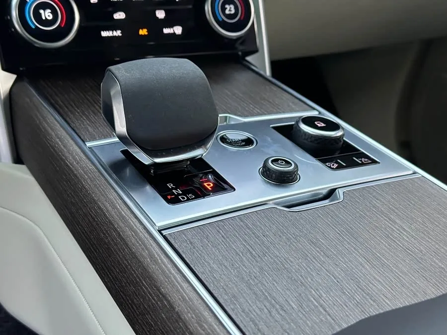 Land Rover Range Rover Range Rover 2023 3.0 L6 400PS Seven-seat Extended Edition 2023 — миниатюра 3