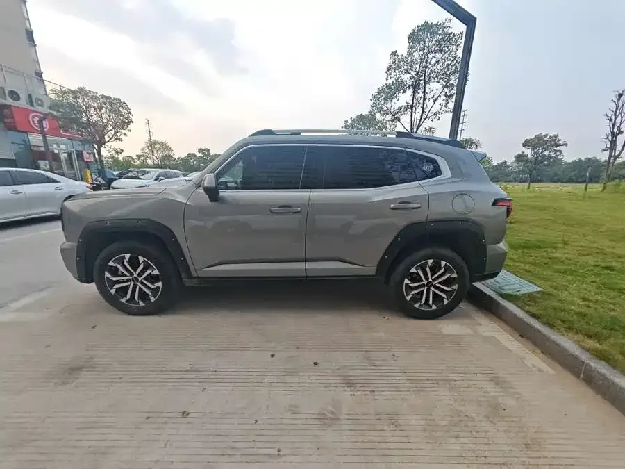 Haval Big Dog PLUS Haval Big Dog PLUS 2023 2.0T 4WD Trendy Plus 2024 — миниатюра 3