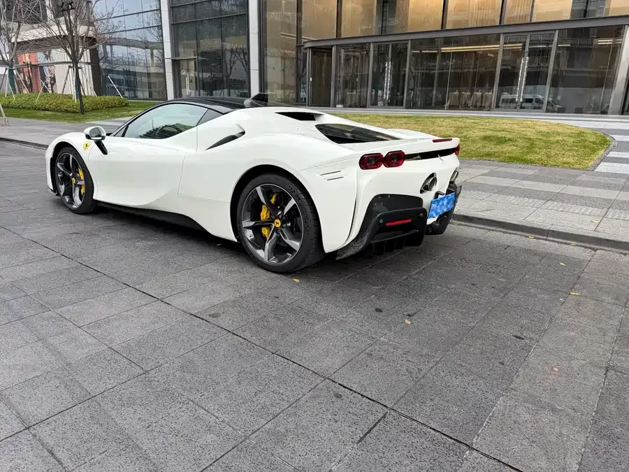 Ferrari SF90 Spider SF90 2020 3.9T V8 Stradale 2025 — миниатюра 2