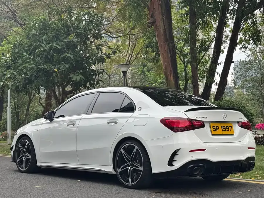 Mercedes-Benz A-Class AMG Mercedes-Benz A-Class AMG 2024 AMG A 35 L 4MATIC 2024 — миниатюра 5