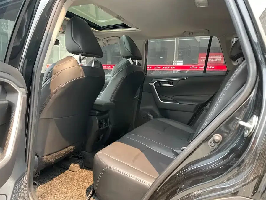 Toyota Wildlander Wildlander 2022 2.0L CVT 2WD Luxury Edition 2022 — миниатюра 4
