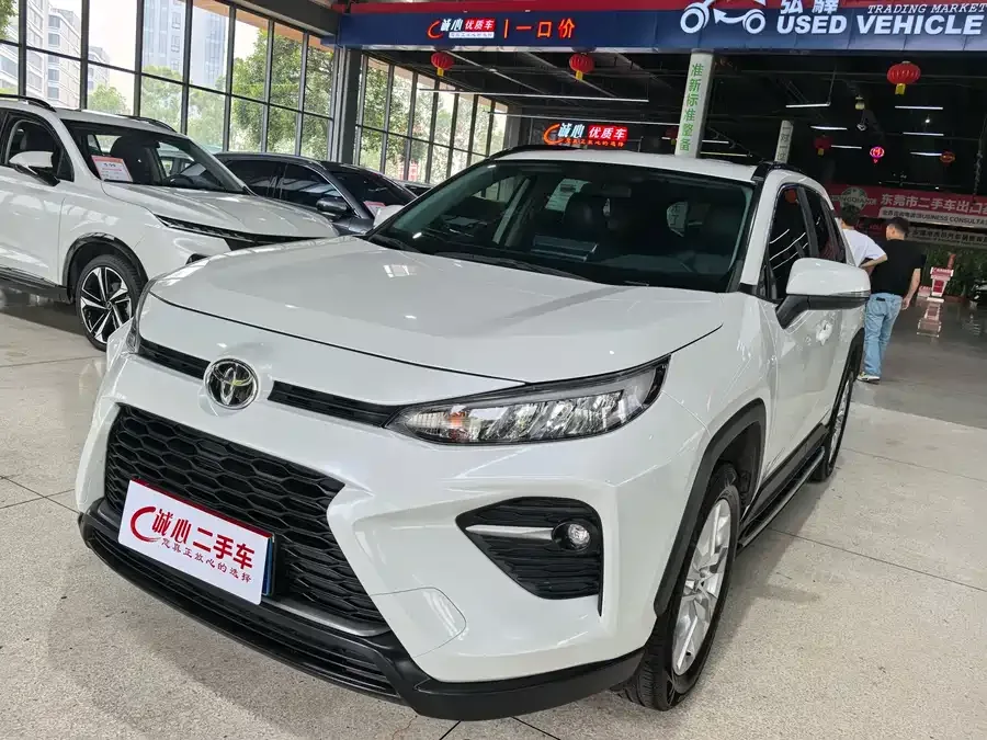 Toyota Wildlander Wildlander 2022 2.0L CVT 2WD Leading Edition 2022 — фото 1, купить с доставкой в Москву