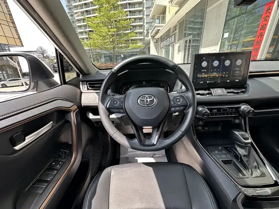 Toyota Wildlander Wildlander 2022 2.0L CVT 2WD Knight Edition 2023 — миниатюра 5