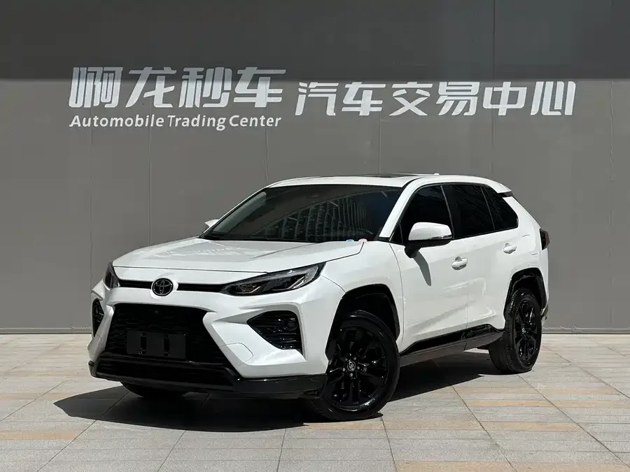 Toyota Wildlander Wildlander 2022 2.0L CVT 2WD Knight Edition 2023 — фото 1, купить с доставкой в Москву