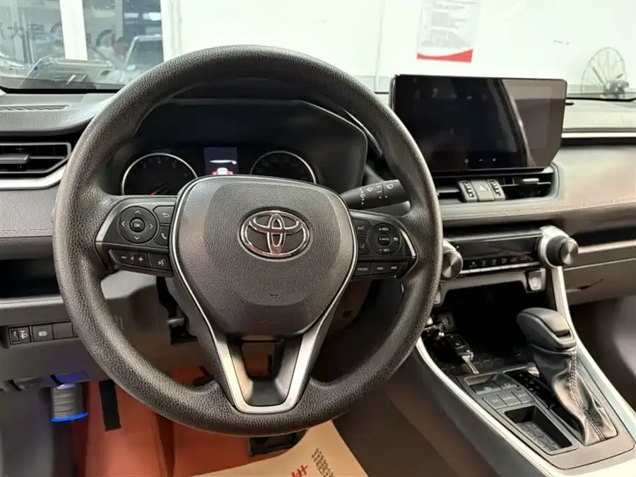 Toyota Wildlander Wildlander 2024 2.0L CVT 2WD Leading Edition 2025 — миниатюра 4